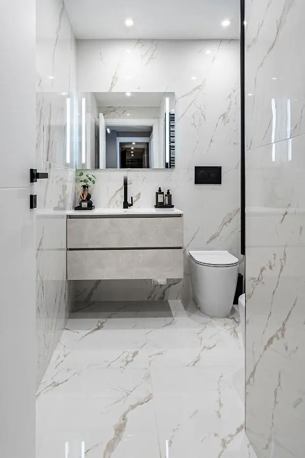 Glaucia Home Milan
