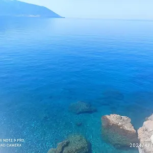 appartamento-rocche-rosse.sicilyhotelsitaly.net/